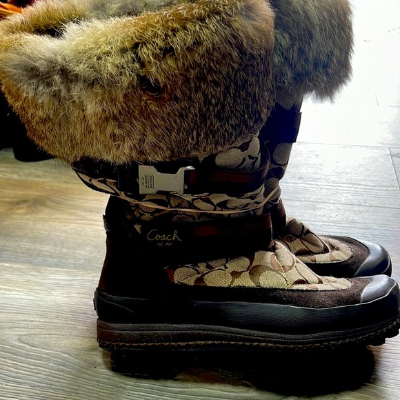 Like new authentic coach boots sz 7 - Picture 1 of 3